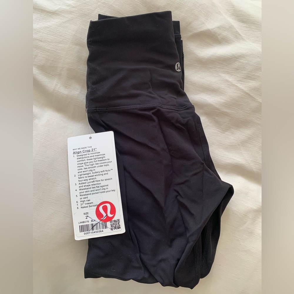 NWT Black Lululemon Align 21” Crop Leggings